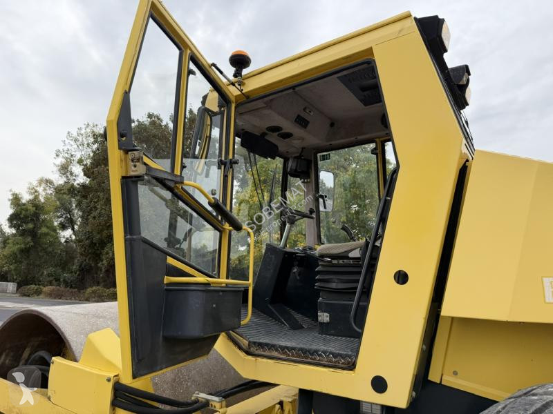 Zhutňovač Bomag BW213 D3