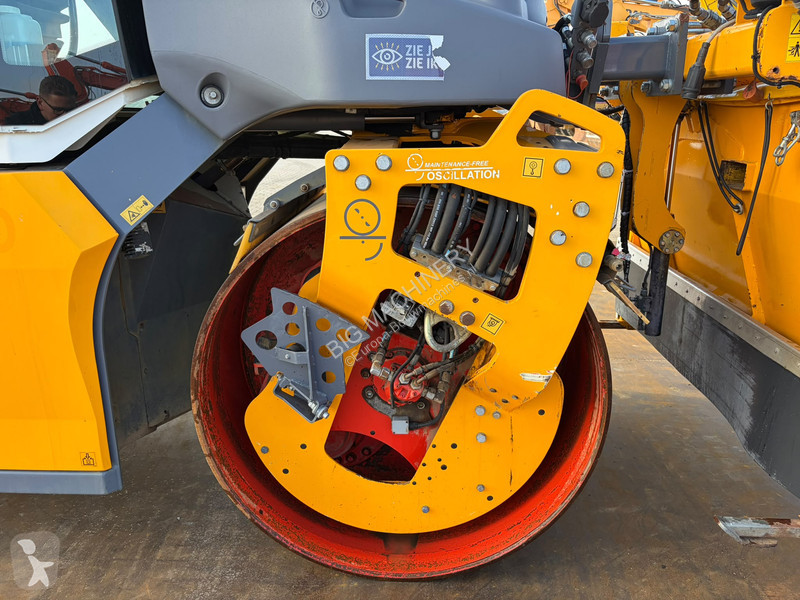 Vibrohenger Hamm DV70i + Bomag splitter