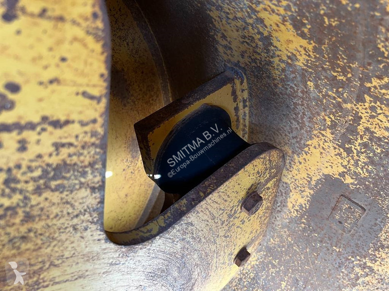 Zhutňovač Caterpillar CP76