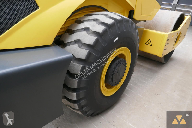 Compactador Bomag BW226-5CL