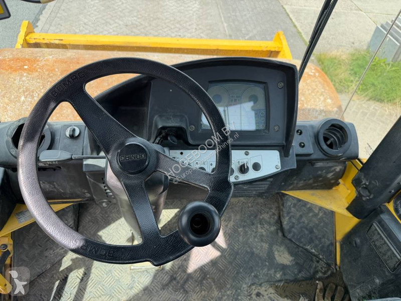 Zhutňovač Bomag H4