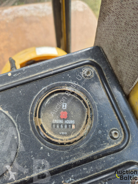 Compactador Bomag BW 211 D