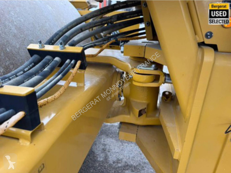 Compacteur Caterpillar 4F