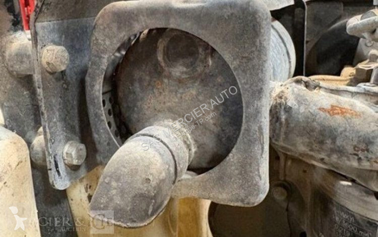 Дорожний коток Yanmar plaque vibrante essence