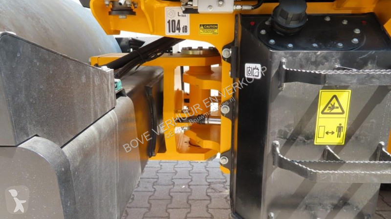 Compactador JCB VM118D