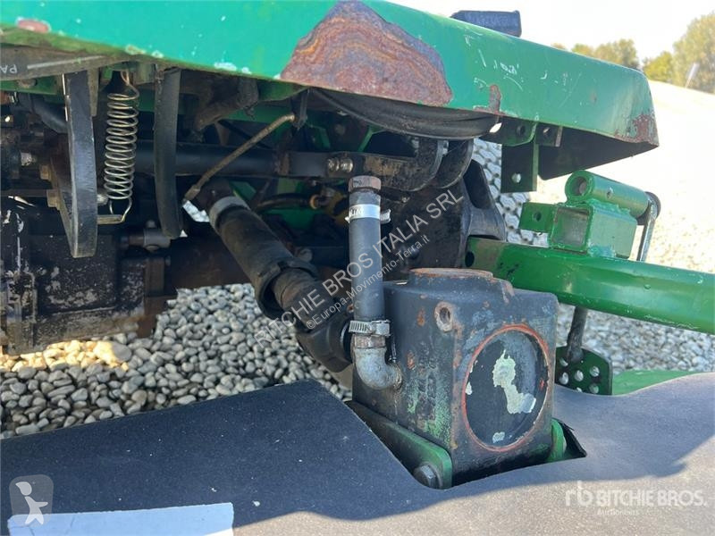 Compactador  1435 Mower Tractor