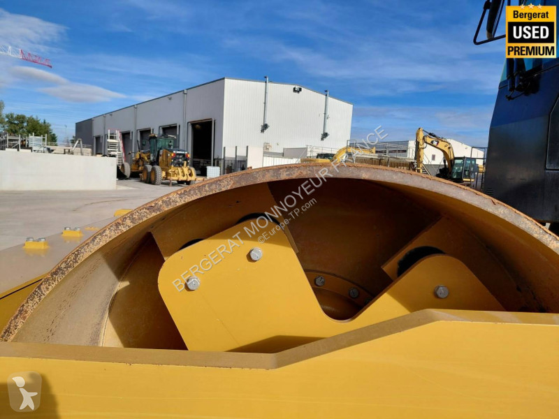 Compacteur Caterpillar
