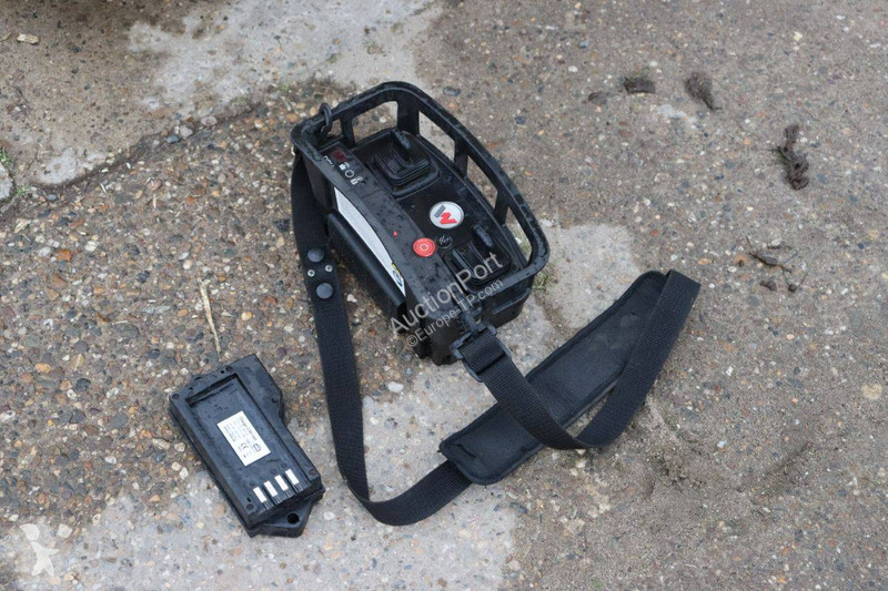 مدحلة Neuson Vibroplate DPU 100-70Le