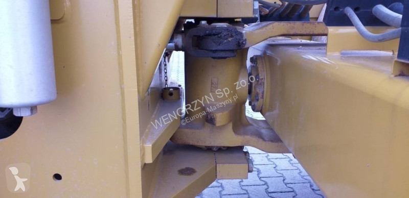 Compactor  Walec wibracyjny CATERPILLAR CS 64 B