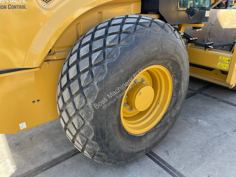 Compactador Caterpillar - Low Hours / CE...