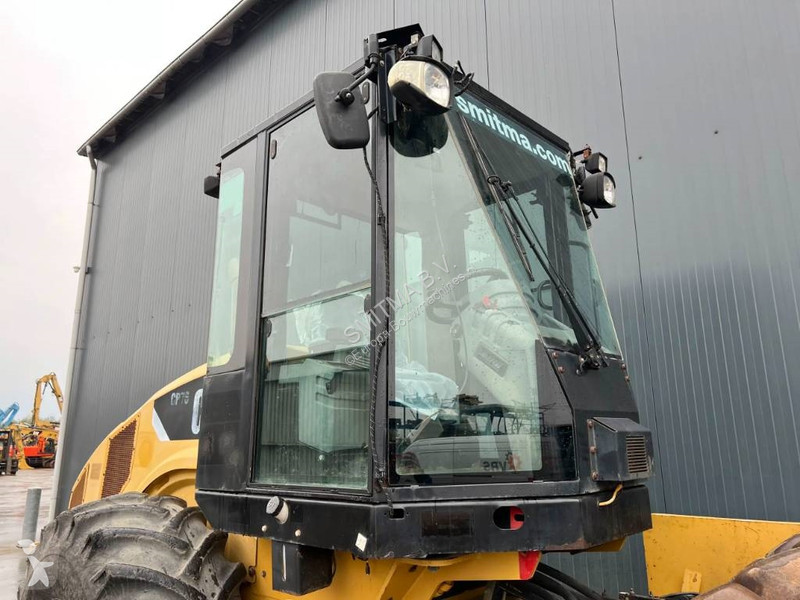 Zhutňovač Caterpillar CP76