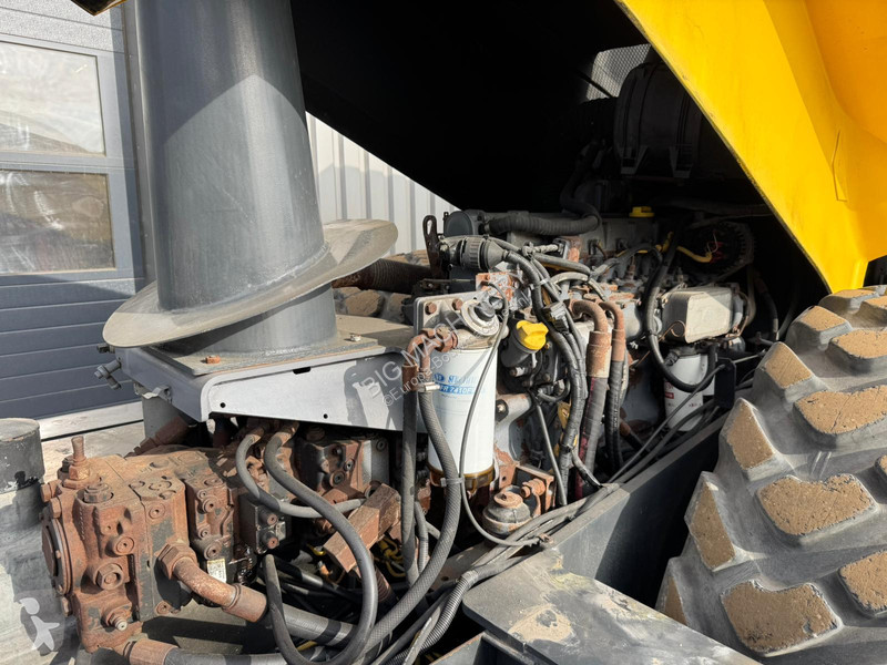 Compactador Bomag BW226