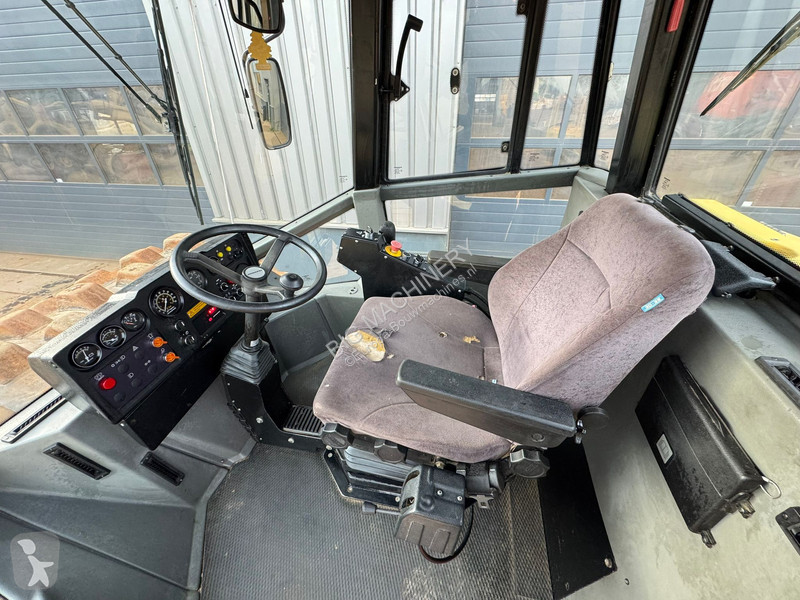 مدحلة Dynapac (13.6t)