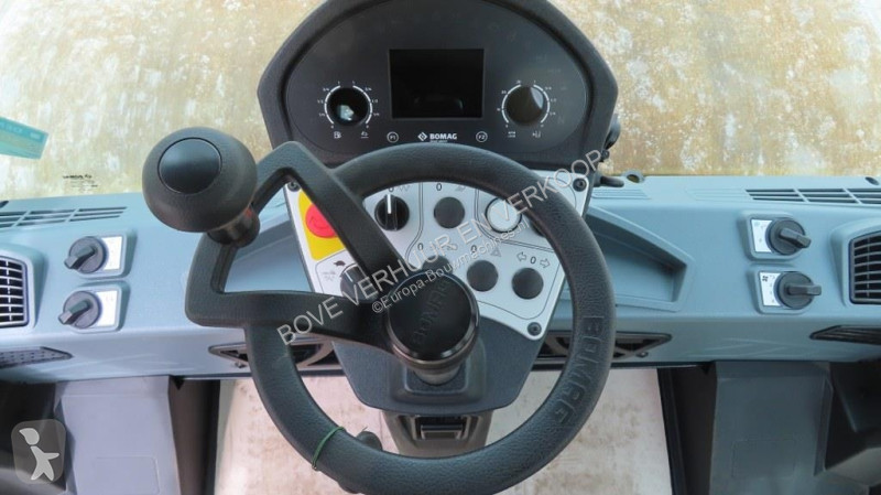 Compactador Bomag BW213 D-5 PL