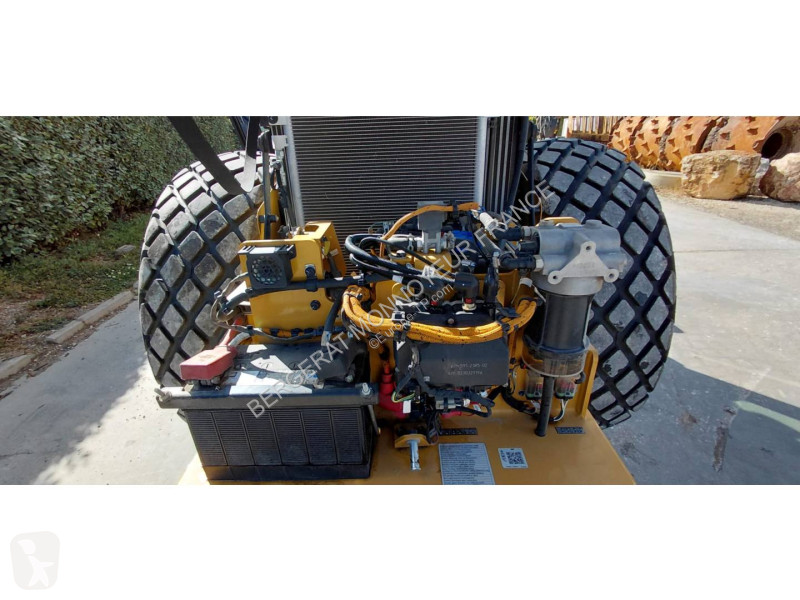 Zhutňovač Caterpillar CS10GC