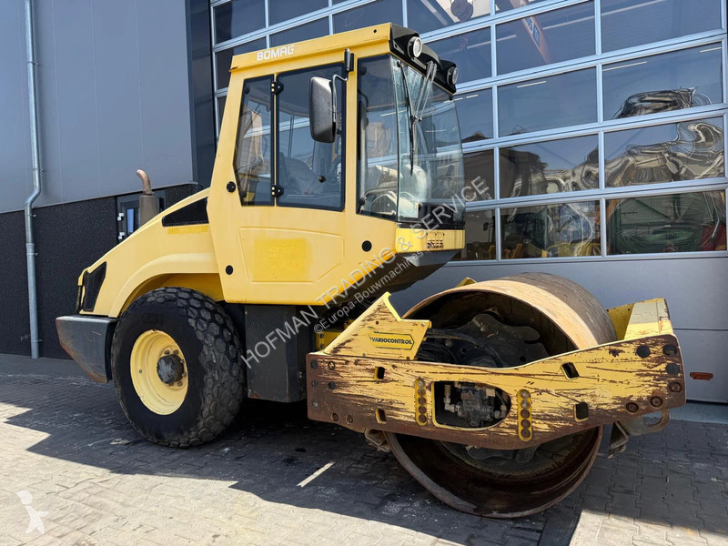 Zhutňovač Bomag