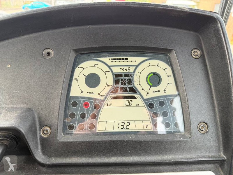 Zhutňovač Bomag H4