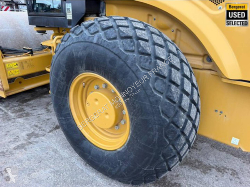 Compacteur Caterpillar 4F