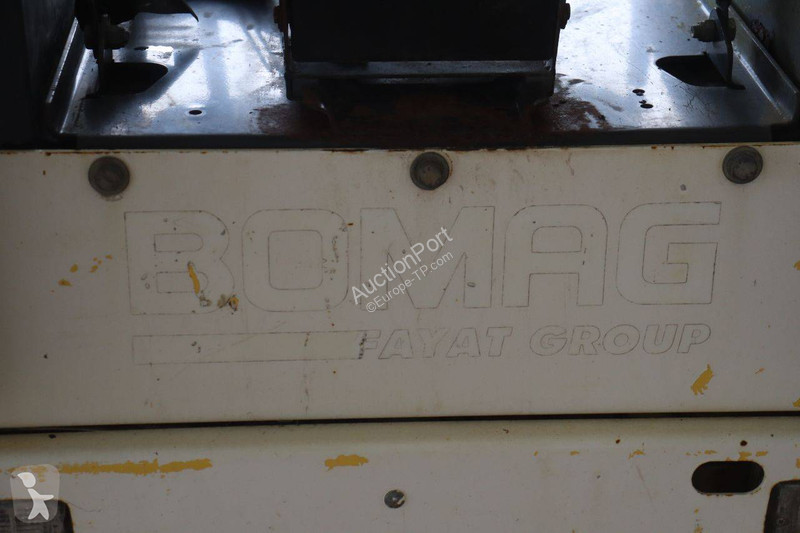 Compactador Bomag