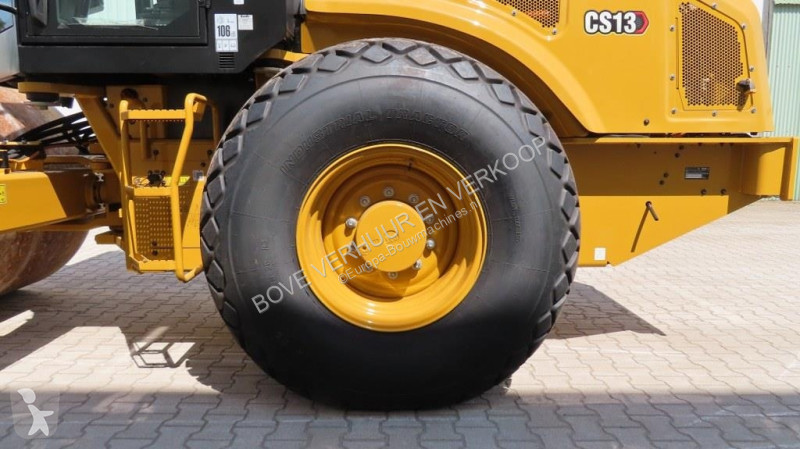 Compactador Caterpillar CS13