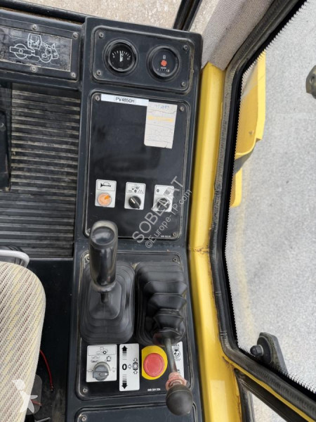 Zhutňovač Bomag BW213 D3