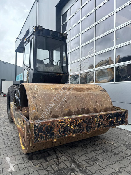 Валяк Bomag BW172D