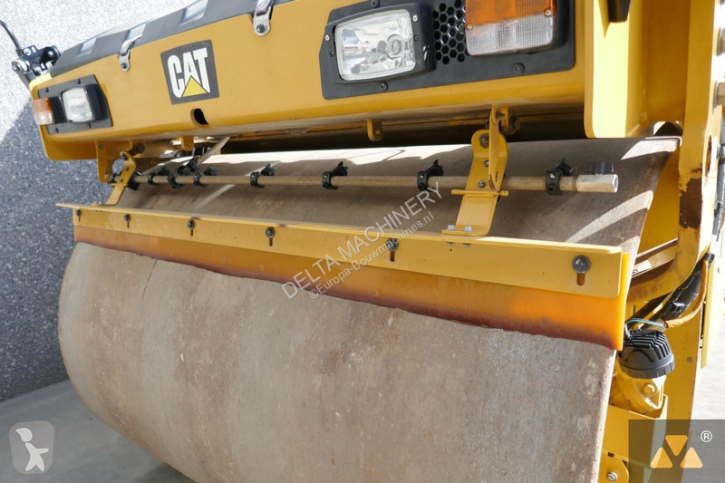 Compactor Caterpillar CB10