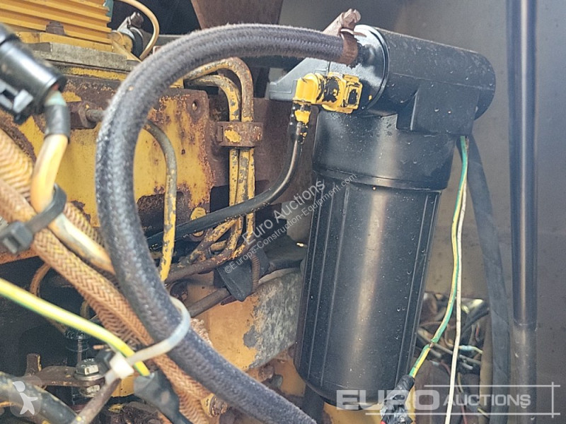 Compactador Caterpillar CS553E