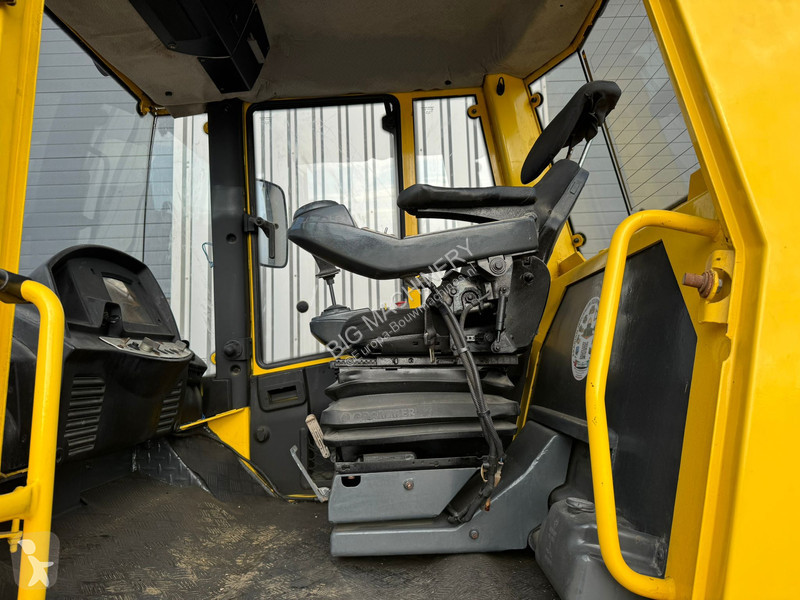 Compactador Bomag BW226