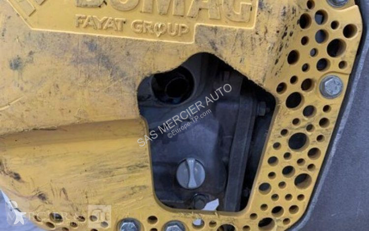 Compactor Bomag pilonneuse essence