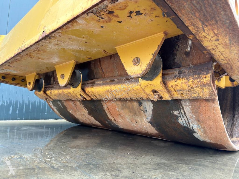 Zhutňovač Caterpillar CS76 XT