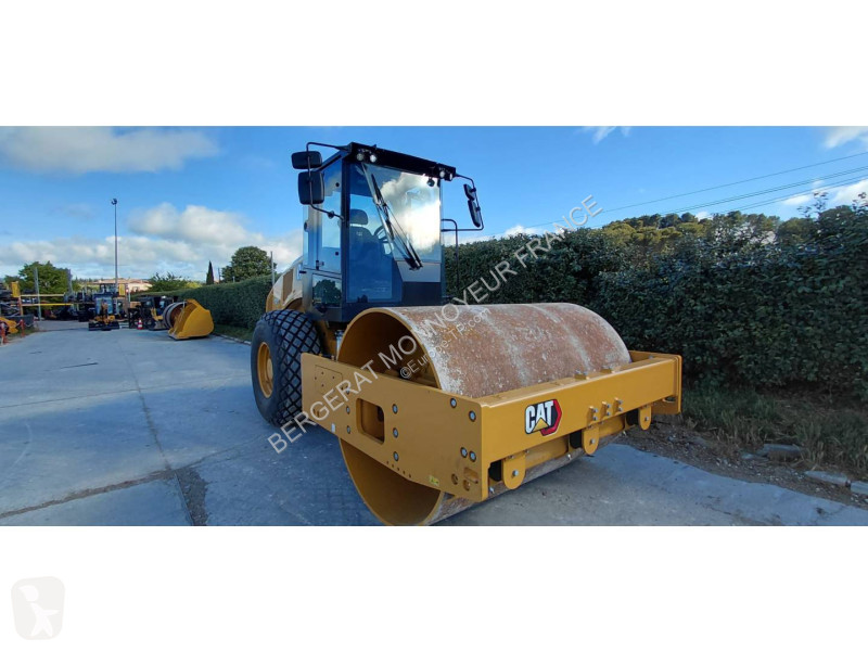 مدحلة Caterpillar CS12