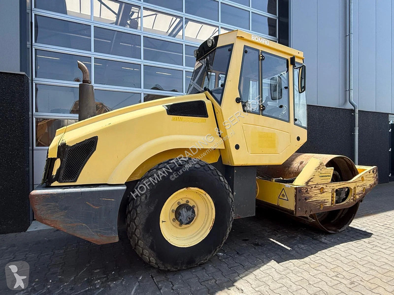 Zhutňovač Bomag