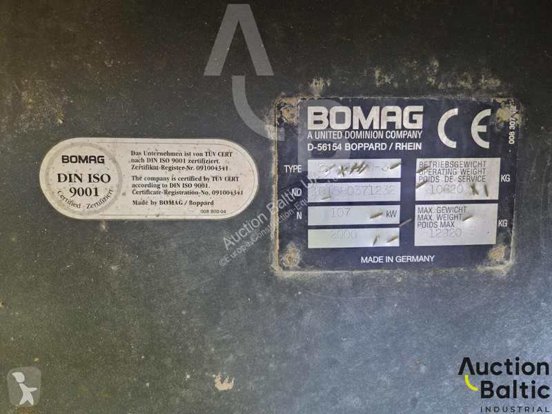 Compactador Bomag BW 211 D
