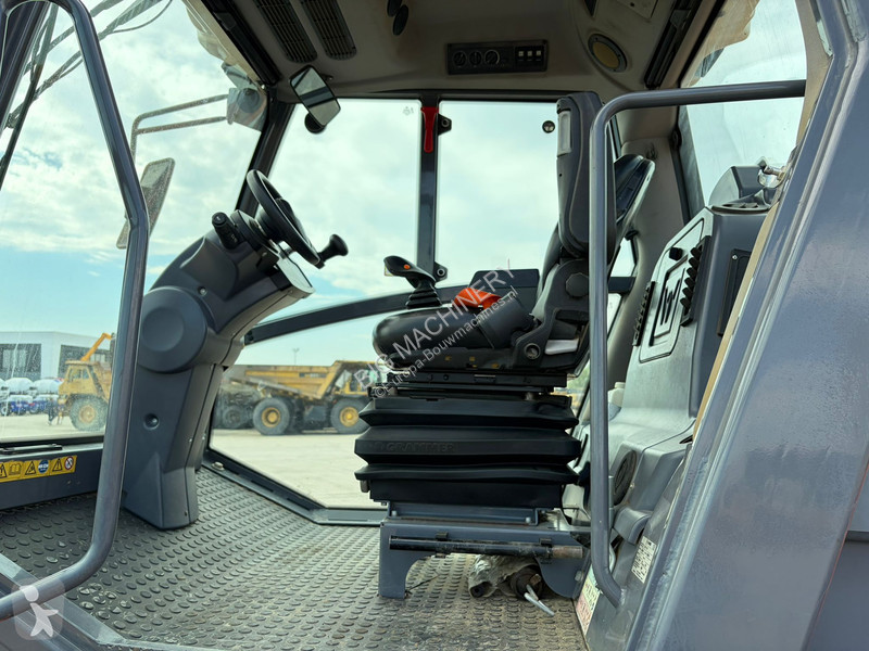 Hamm H13i compactor