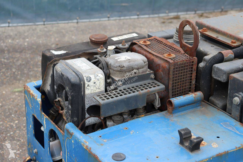 مدحلة Bomag BW 65H