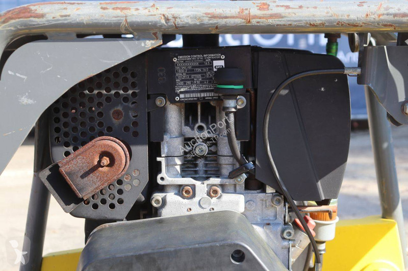 Валяк Neuson Vibroplate DPU 3060Hts