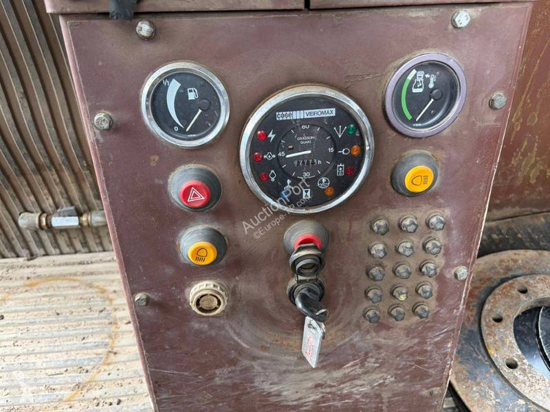 Compacteur Case W552