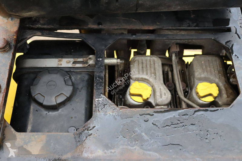 مدحلة Neuson Vibroplate DPU 100-70Le
