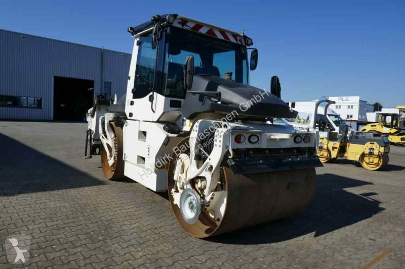 Compactador Bomag AP-4