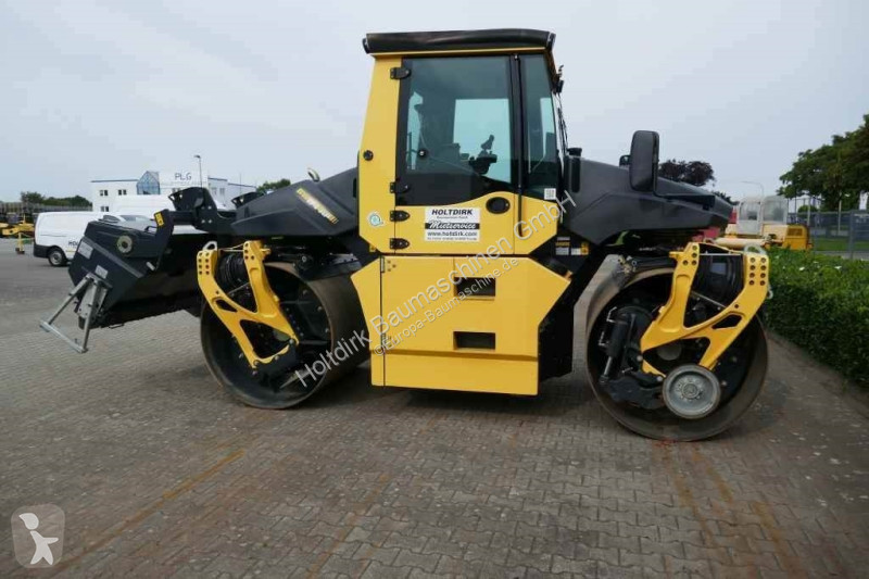 Compactador Bomag AP-4v