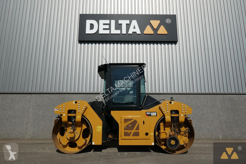 Compactador Caterpillar CB13