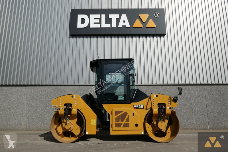 Compactador Caterpillar CB10
