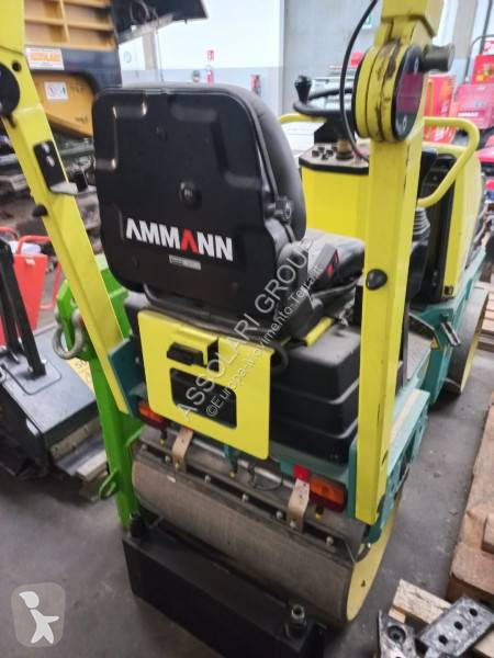 Compactador Ammann AV-12