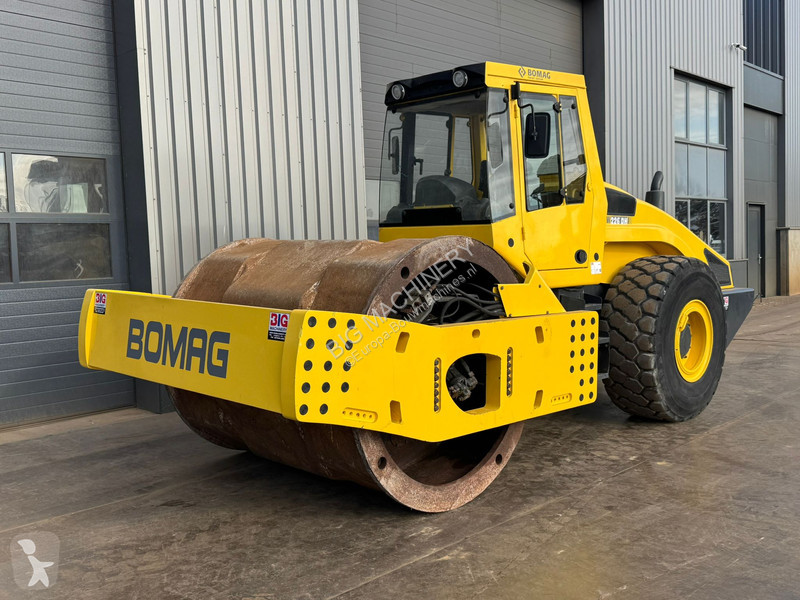 Compactador Bomag BW226