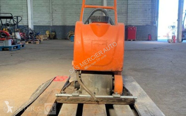 Compactor Altrad plaque vibrante essence