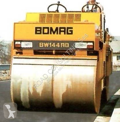 مدحلة Bomag BW144