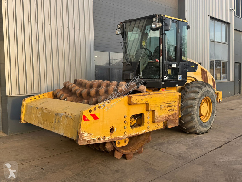 Zhutňovač Caterpillar CP76 (19t)