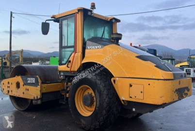 Volvo single drum compactor