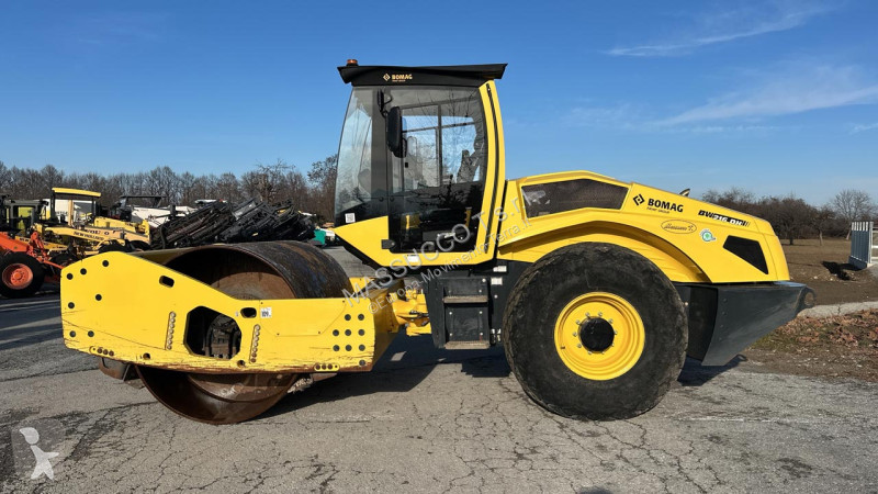 مدحلة Bomag BW216 DH-5